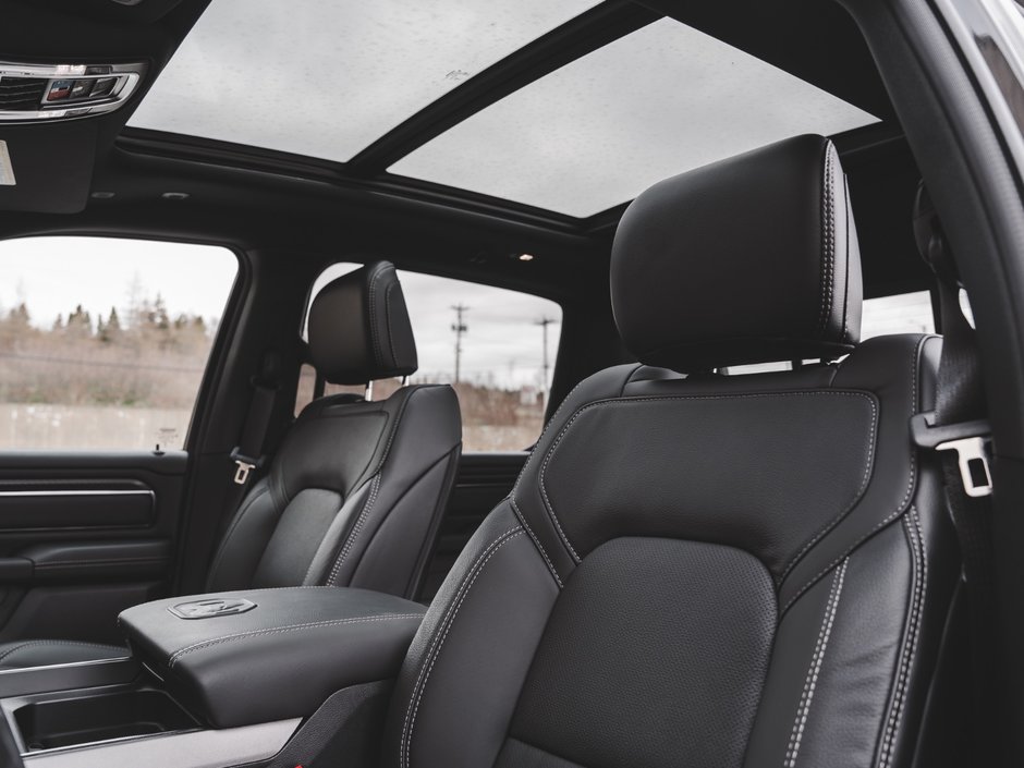 2025 Ram 1500 SPORT