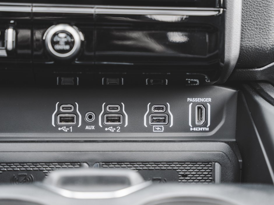 2025 Ram 1500 SPORT