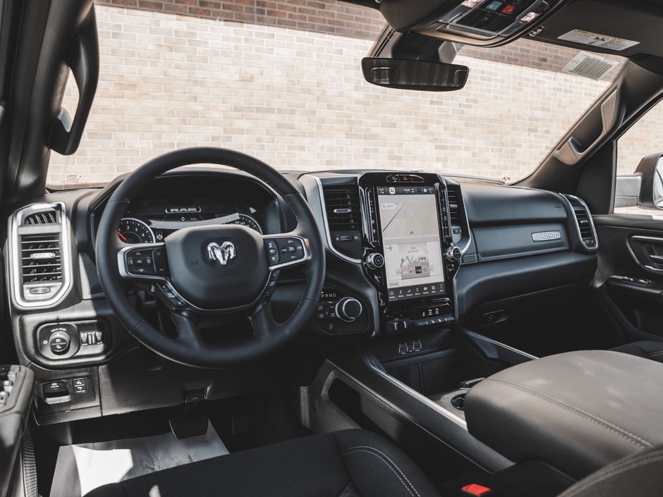 2025 Ram 1500 BIG HORN