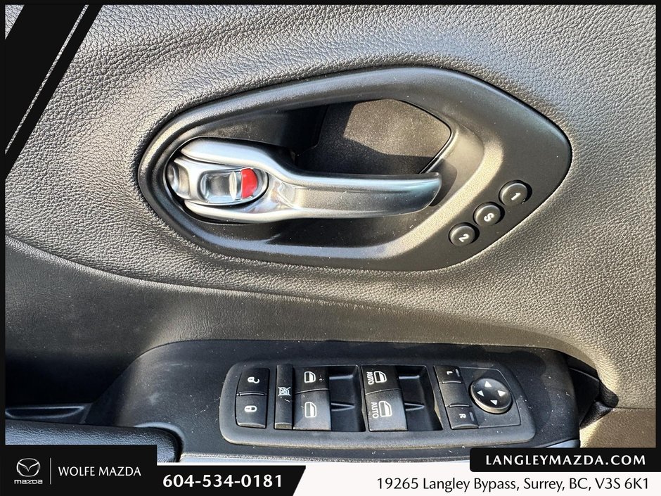 2019 Jeep Cherokee Limited-12