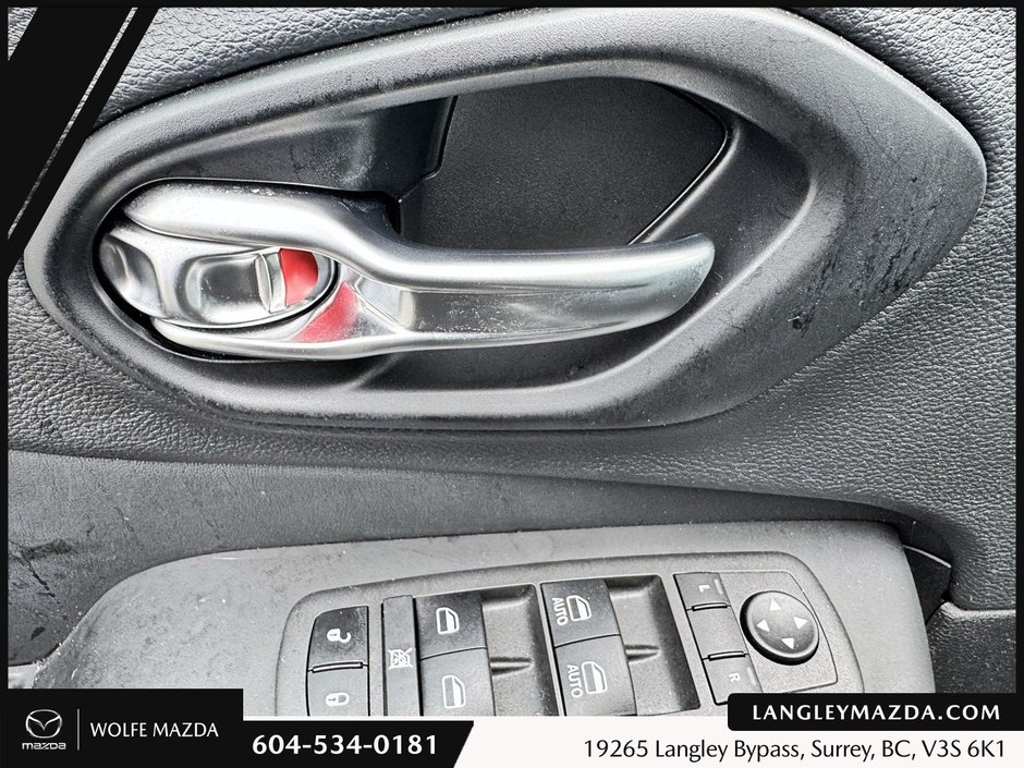 2022 Jeep Cherokee Altitude-12