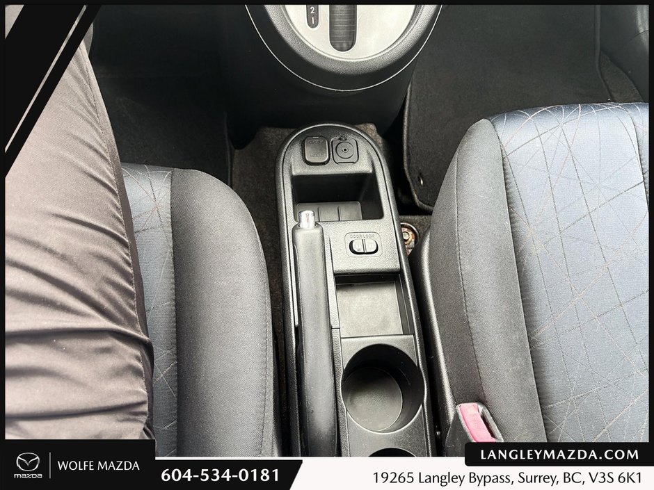2011 Mazda 2-12