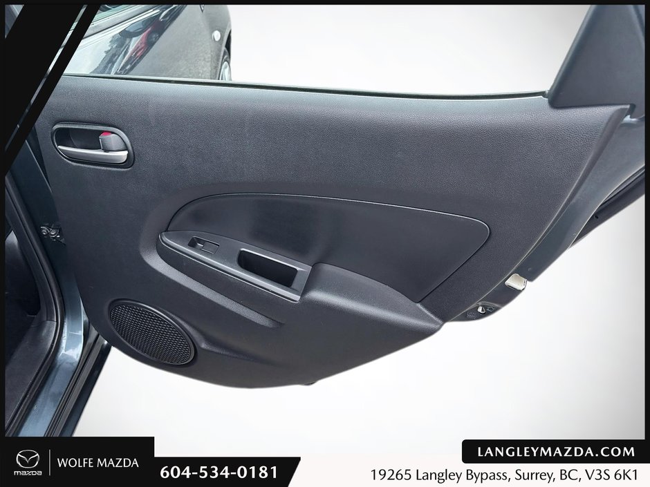 2011 Mazda 2-16