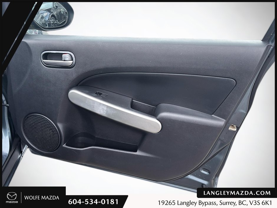 2011 Mazda 2-18