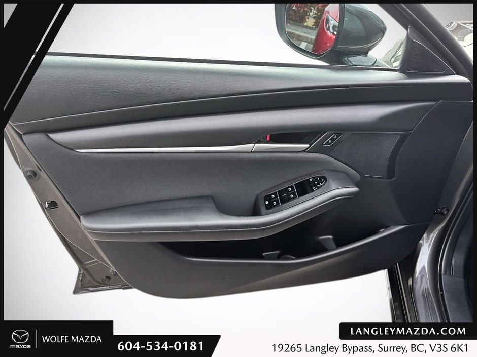 2025 Mazda 3 Sport GS-10