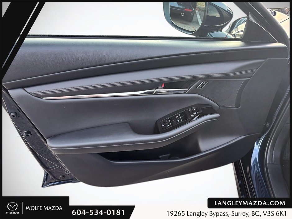 2025 Mazda 3 Sport GS-10