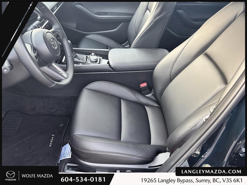 2025 Mazda 3 Sport GS-10