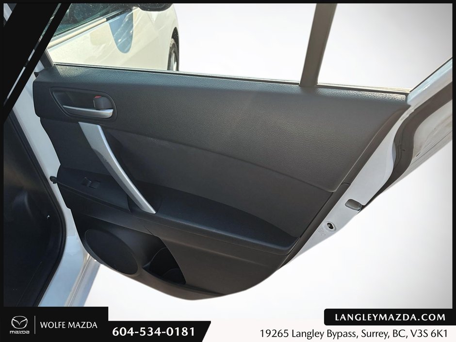 2013 Mazda 3 GS-SKY-18