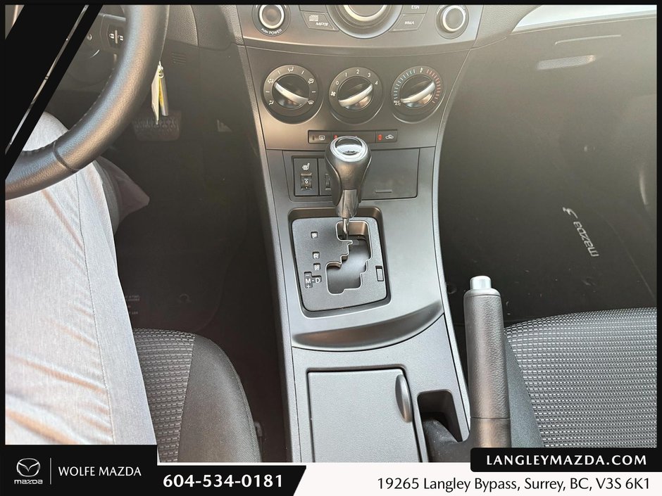 2013 Mazda 3 GS-SKY-14