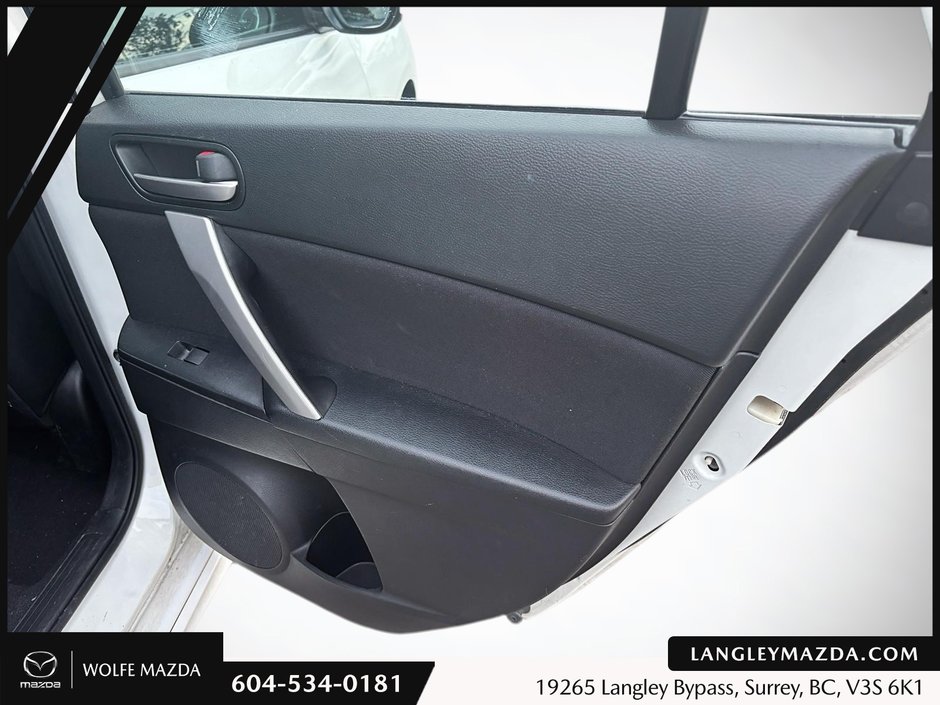 2013 Mazda 3 GS-SKY-16