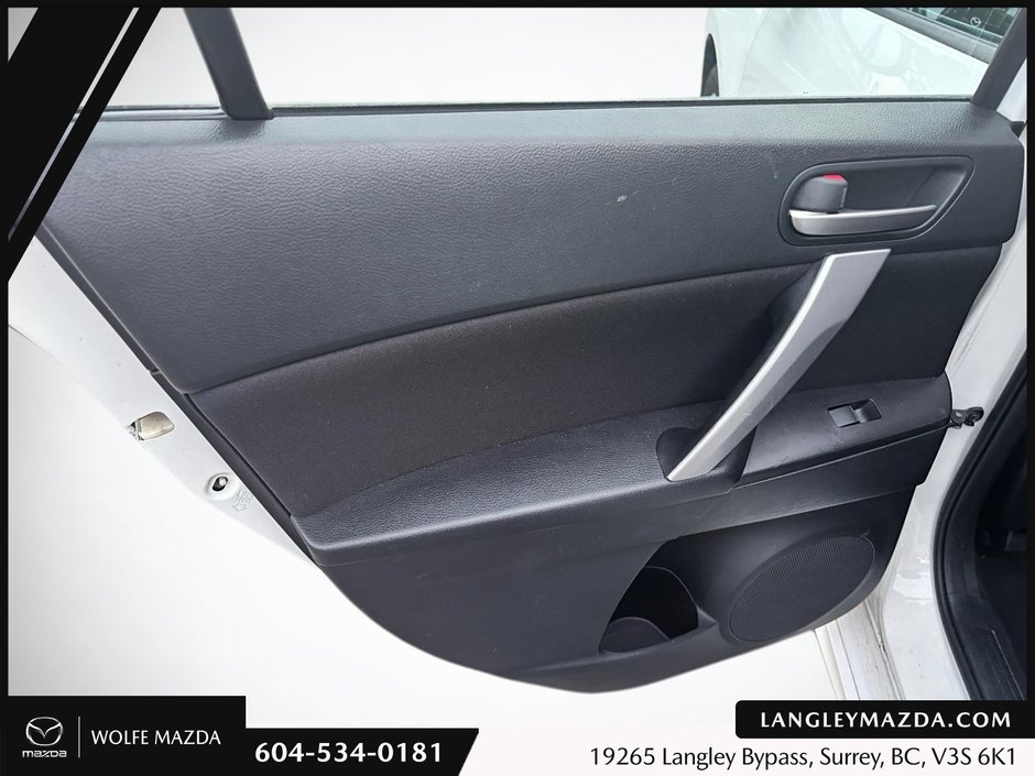 2013 Mazda 3 GS-SKY-14