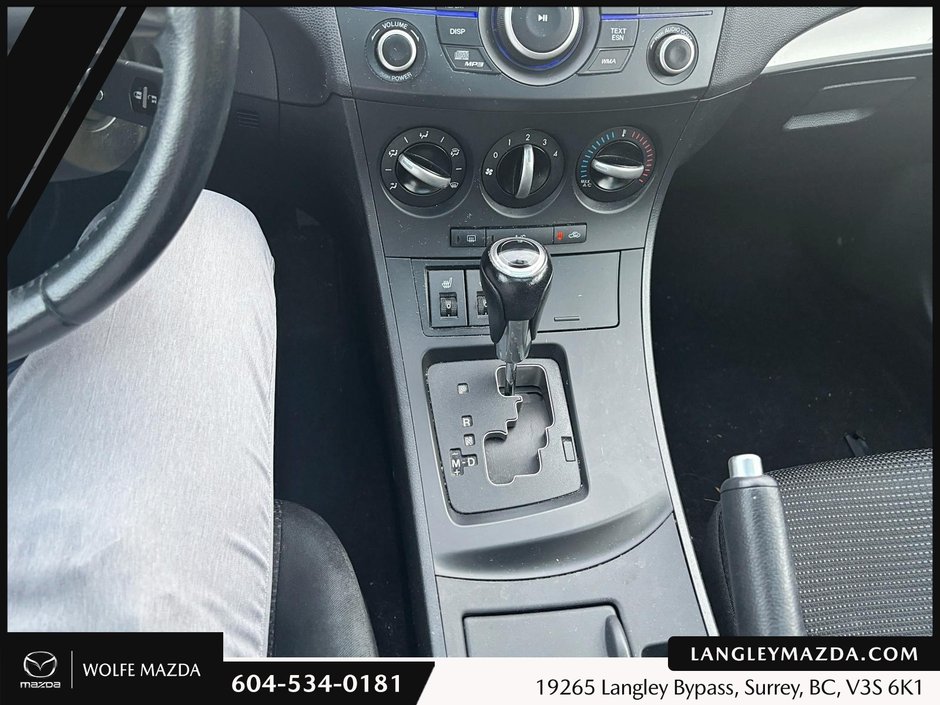 2013 Mazda 3 GS-SKY-13