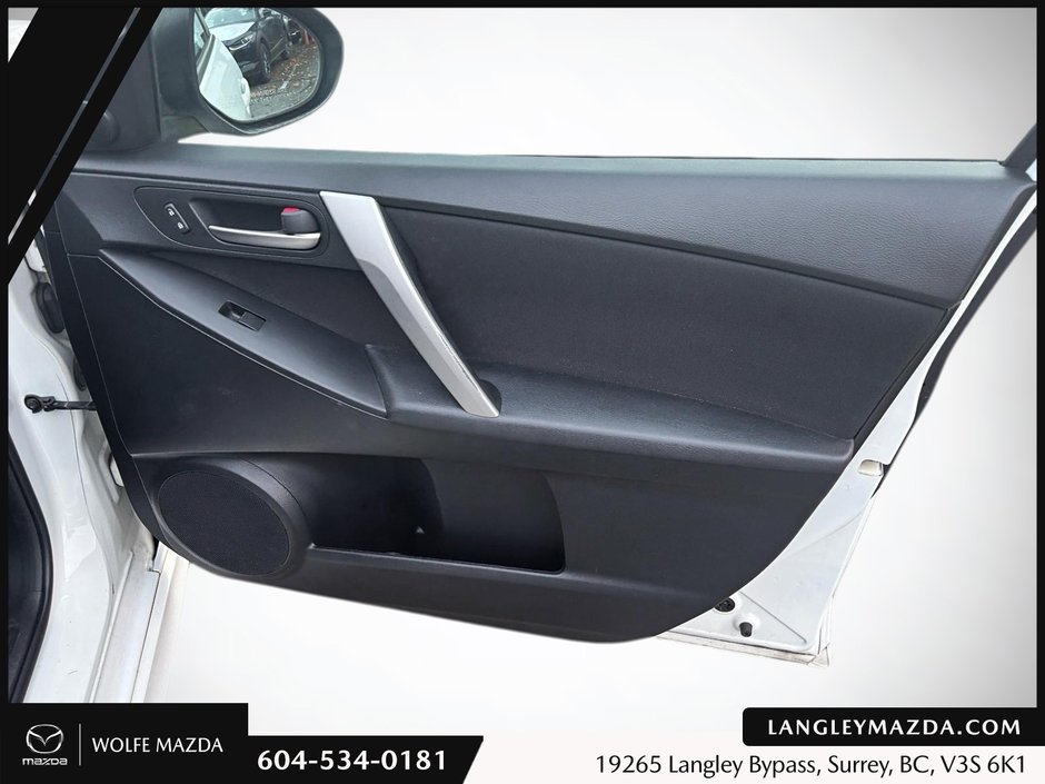 2013 Mazda 3 GS-SKY-17