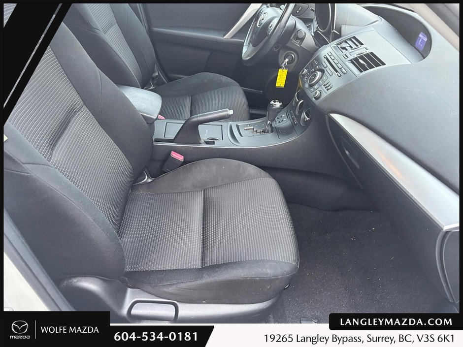 2013 Mazda 3 GS-SKY-18