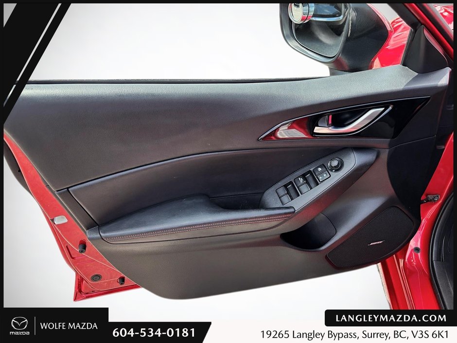 2014 Mazda 3 GT-SKY-9