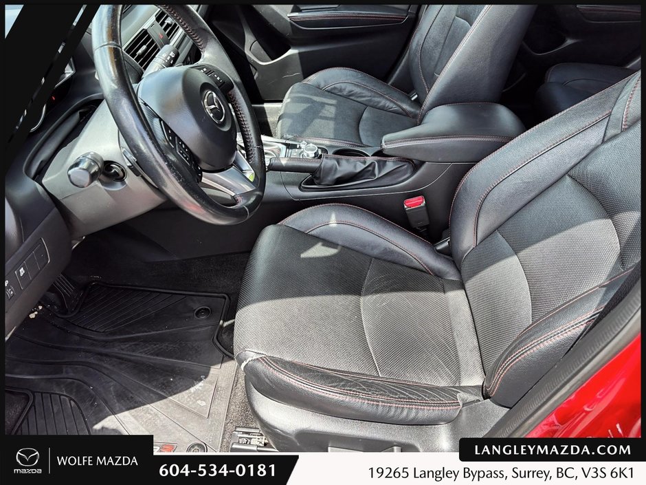 2014 Mazda 3 GT-SKY-10