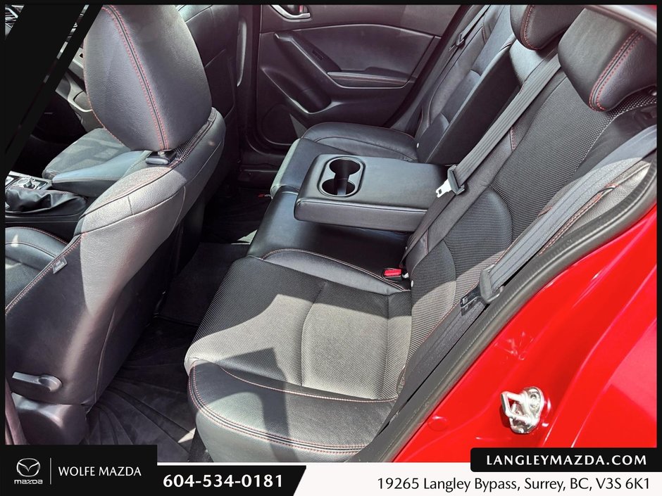 2014 Mazda 3 GT-SKY-17