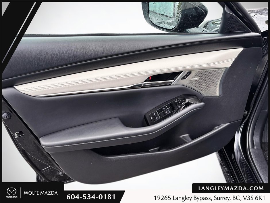 2021 Mazda 3-9