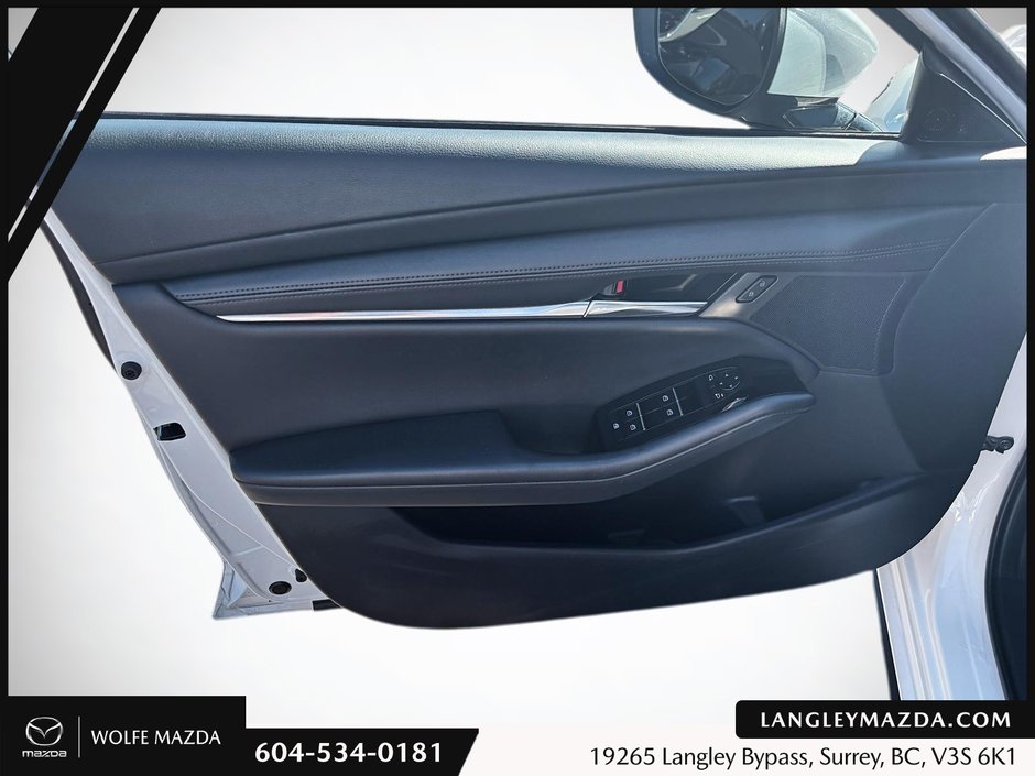 2022 Mazda 3 GS-8