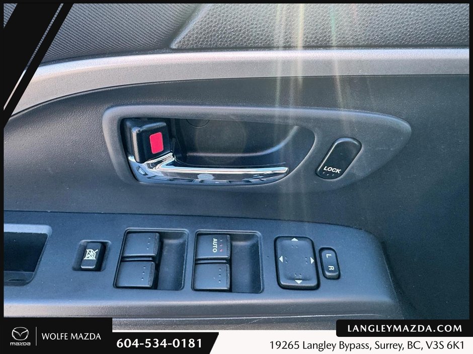 2017 Mazda 5 GS-10