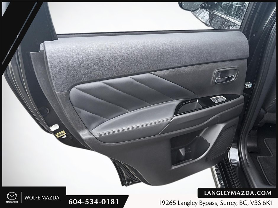 2019 Mitsubishi Outlander PHEV SE-16