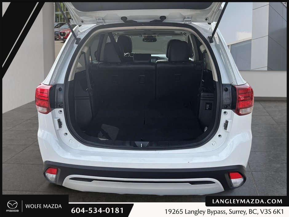 2020 Mitsubishi Outlander-19