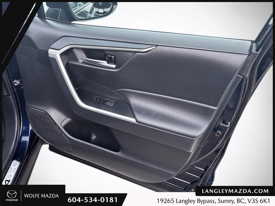 2024 Toyota RAV4 XLE-20