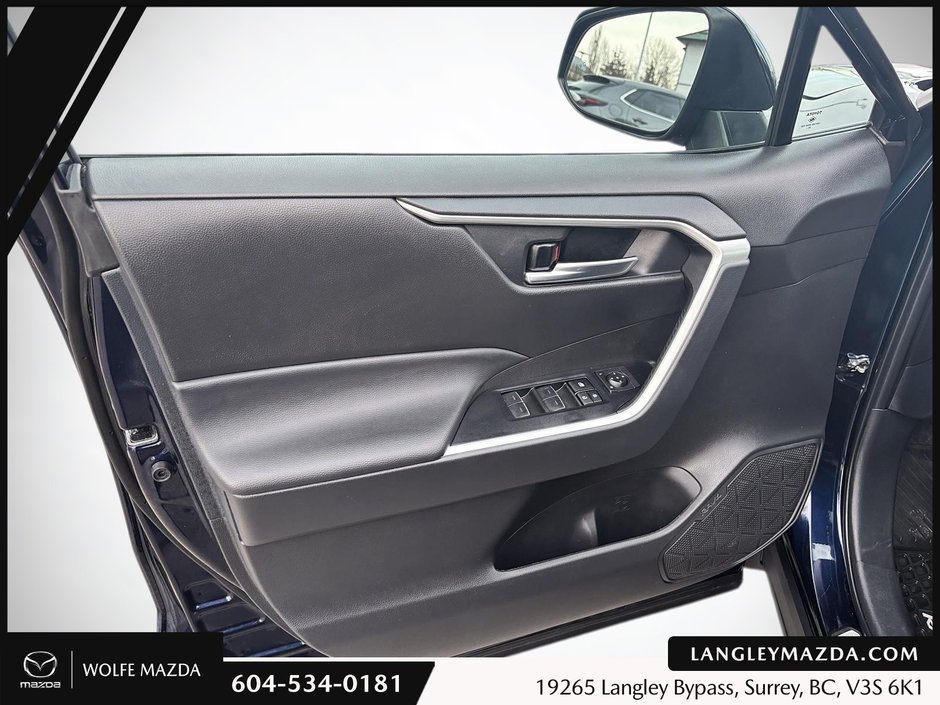 2024 Toyota RAV4 XLE-9