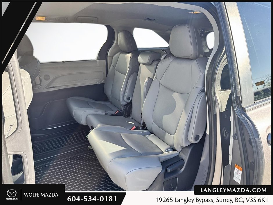 2022 Toyota Sienna LE-9