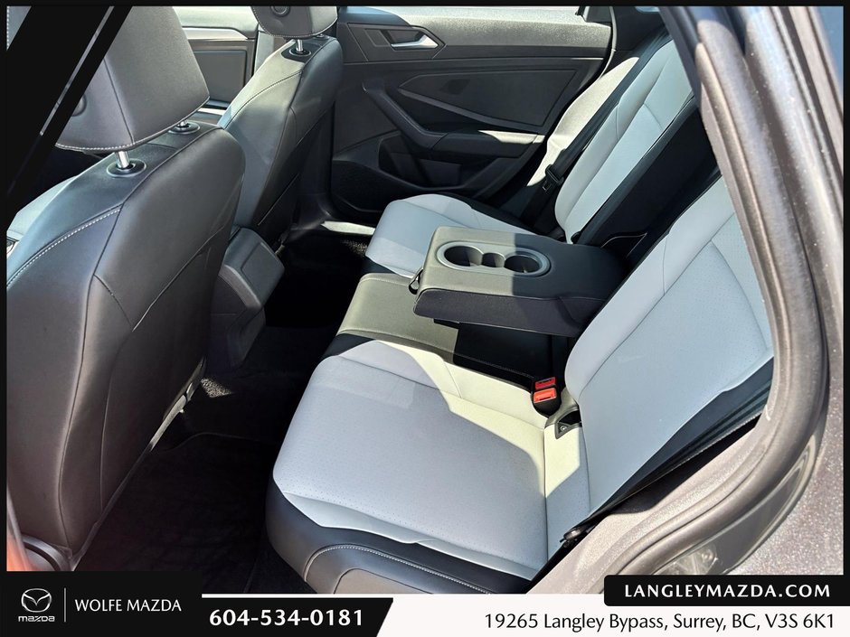2019 Volkswagen Jetta Highline-17