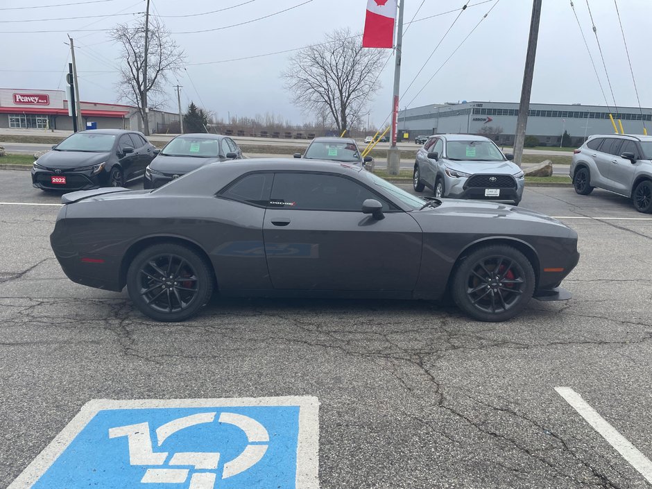 2021 Dodge Challenger SXT-3