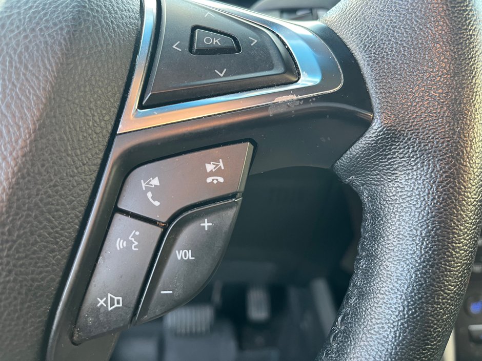 2020 Ford Edge Titanium-14