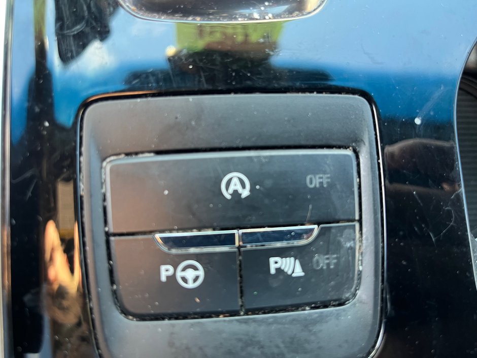 2020 Ford Edge Titanium-19