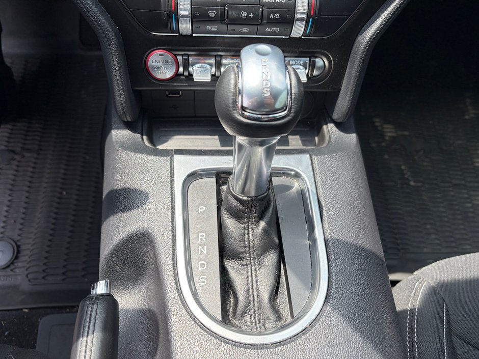 2022 Ford Mustang GT-14