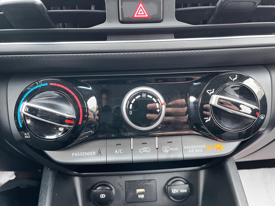 2022 Hyundai Kona Preferred-12