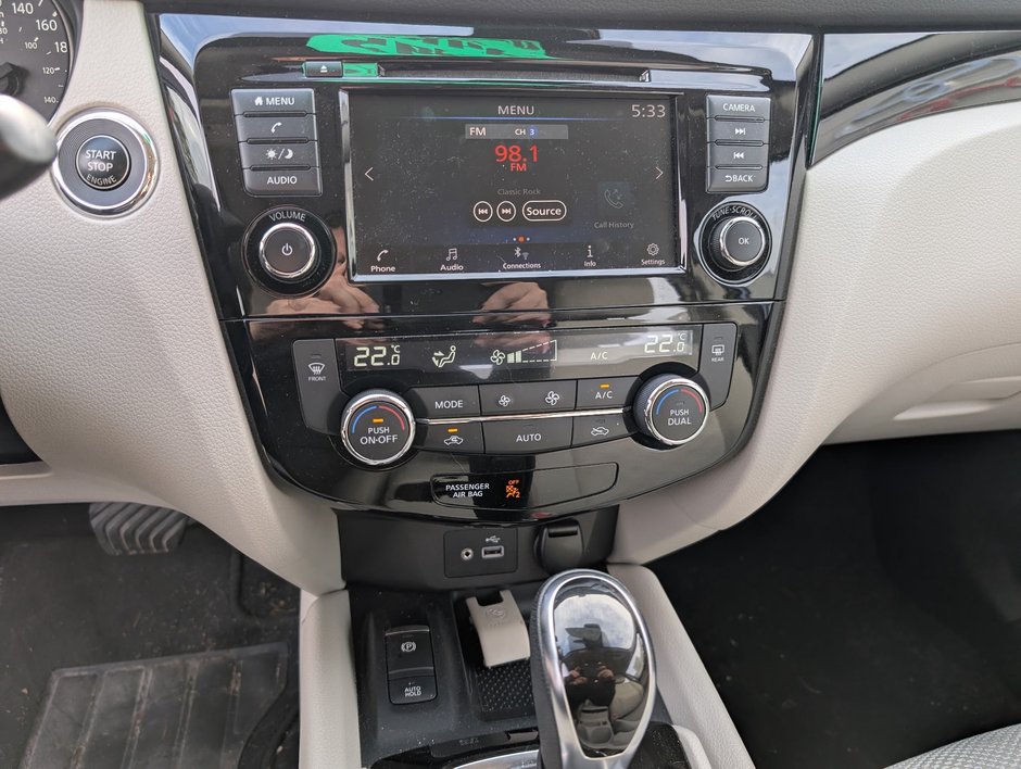 2021 Nissan Qashqai SV-10