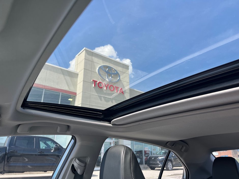 2021 Toyota Camry Hybrid XSE-13