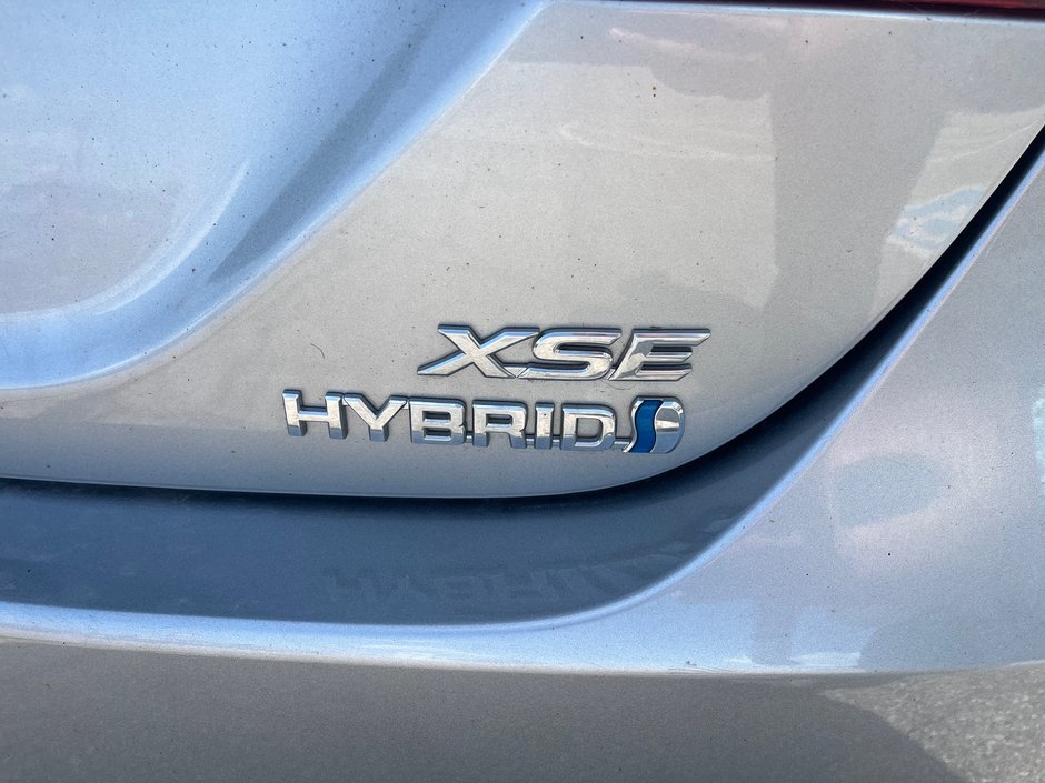 2021 Toyota Camry Hybrid XSE-5