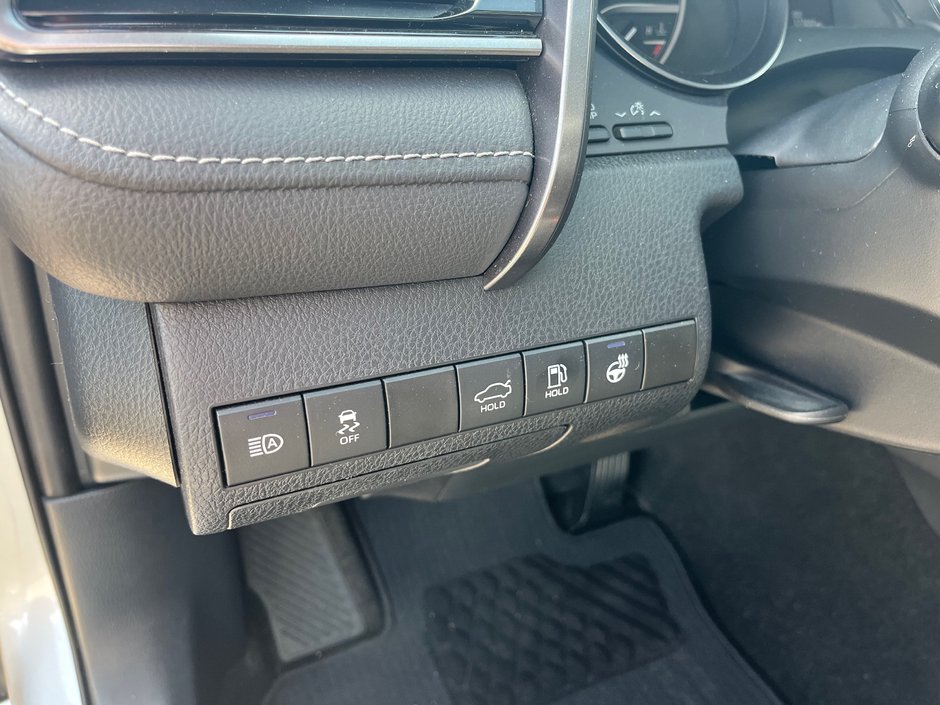 2021 Toyota Camry Hybrid XSE-9