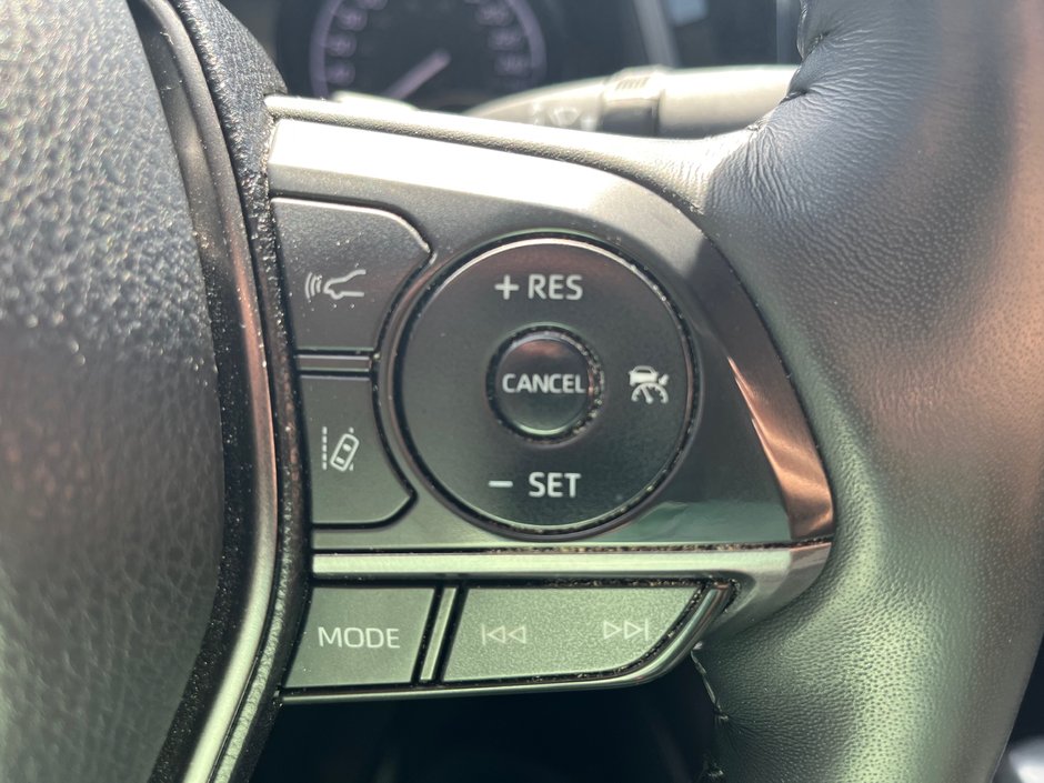 2021 Toyota Camry Hybrid XSE-19