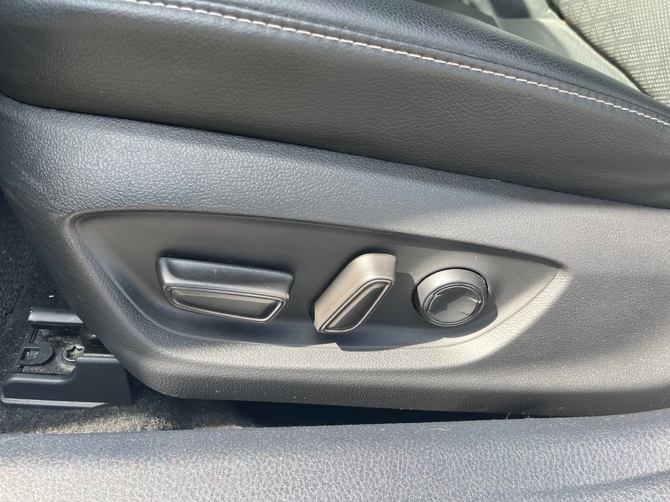 2021 Toyota Camry Hybrid XSE-8