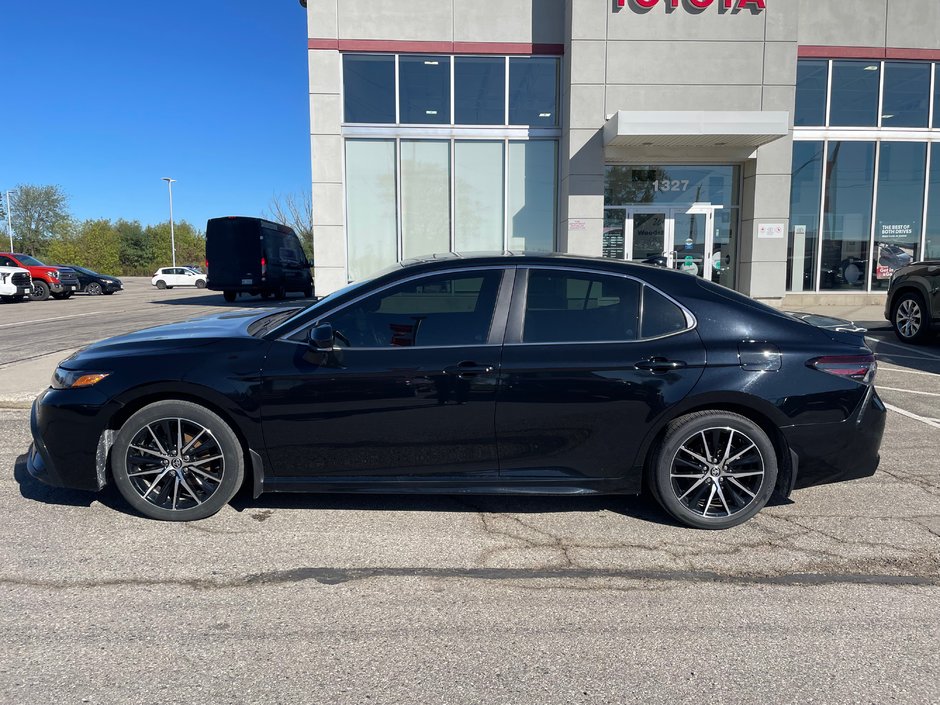 2024 Toyota Camry SE-1