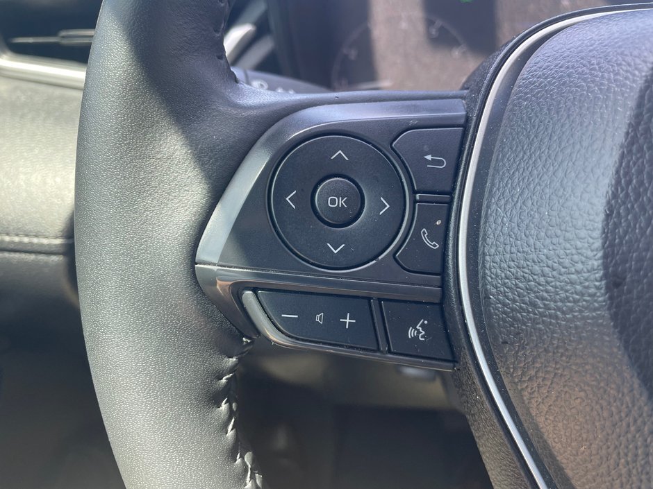 2025 Toyota Corolla Cross LE-6
