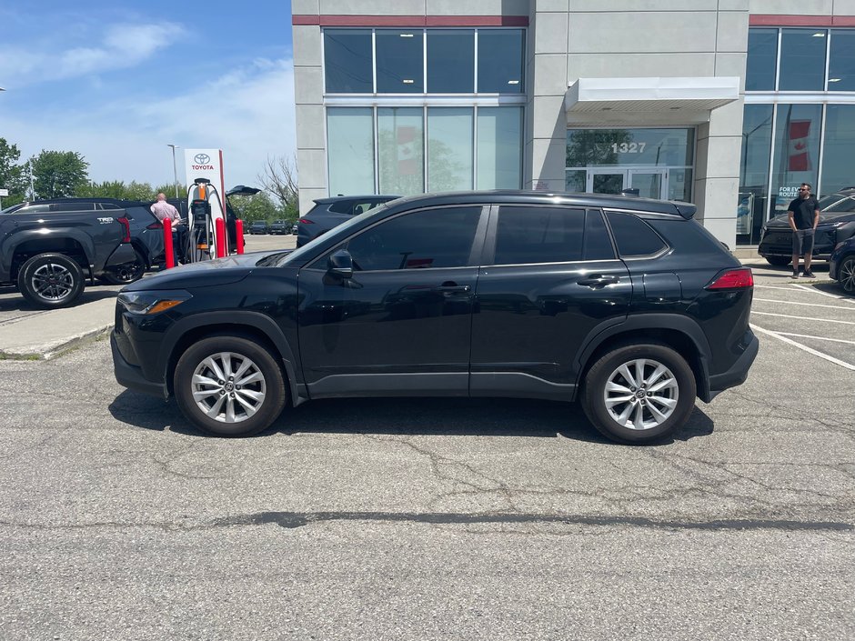 2025 Toyota Corolla Cross LE-1