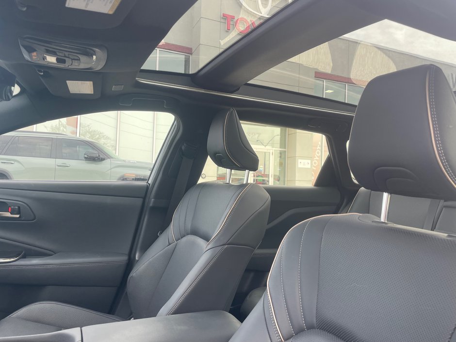 2025 Toyota Crown Signia Limited-6