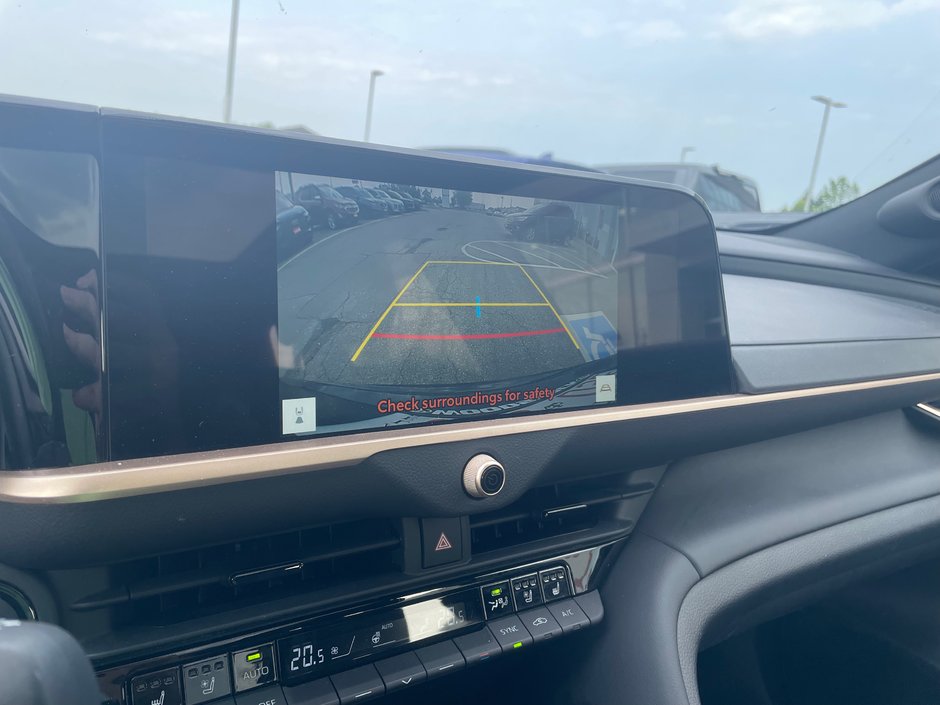 2025 Toyota Crown Signia Limited-10