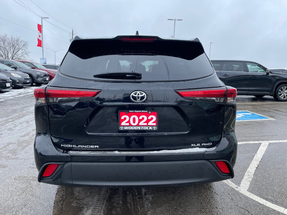 2022 Toyota Highlander XLE-2