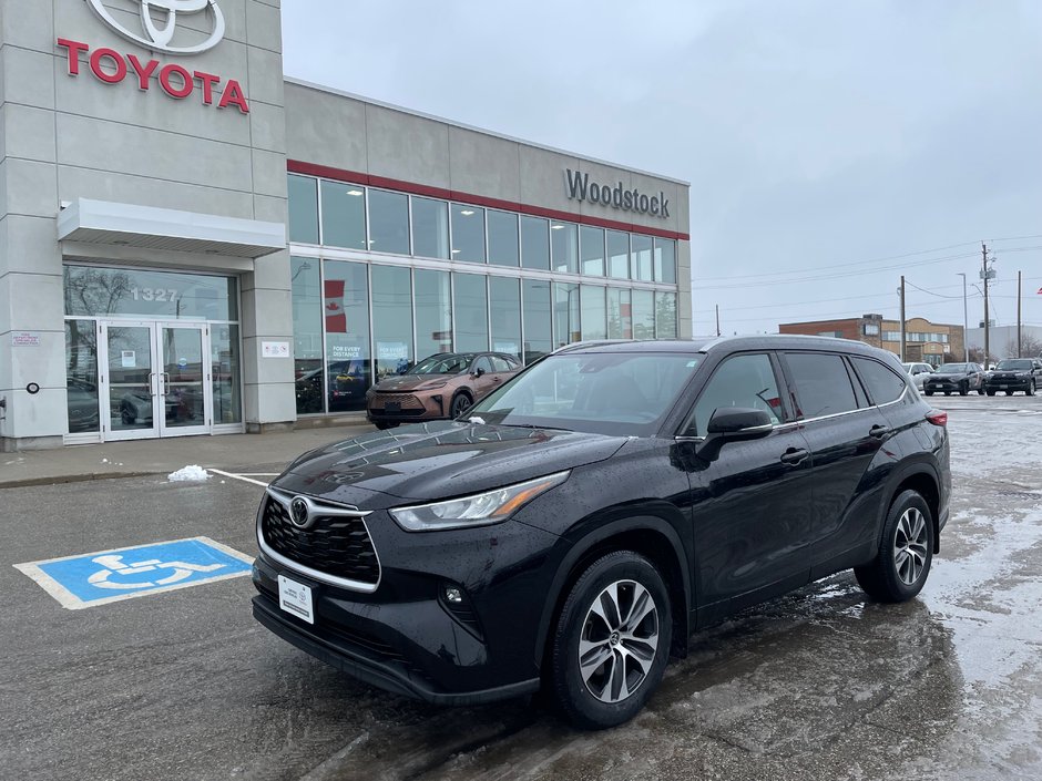2022 Toyota Highlander XLE-0