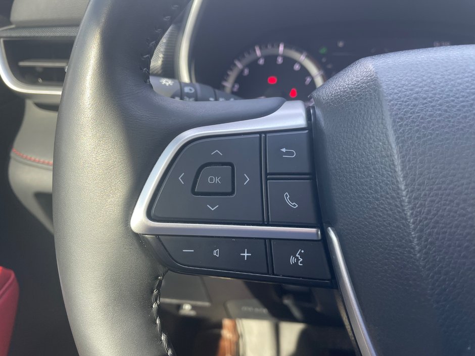 2023 Toyota Highlander XSE-10