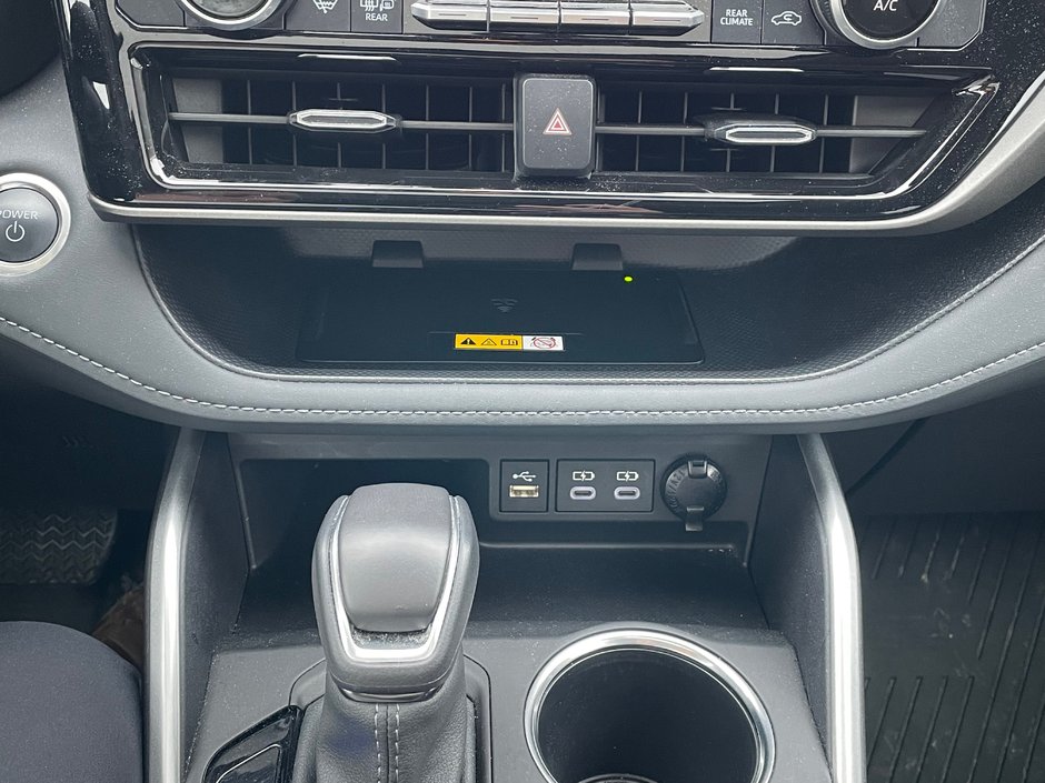 2024 Toyota Highlander Hybrid XLE-16